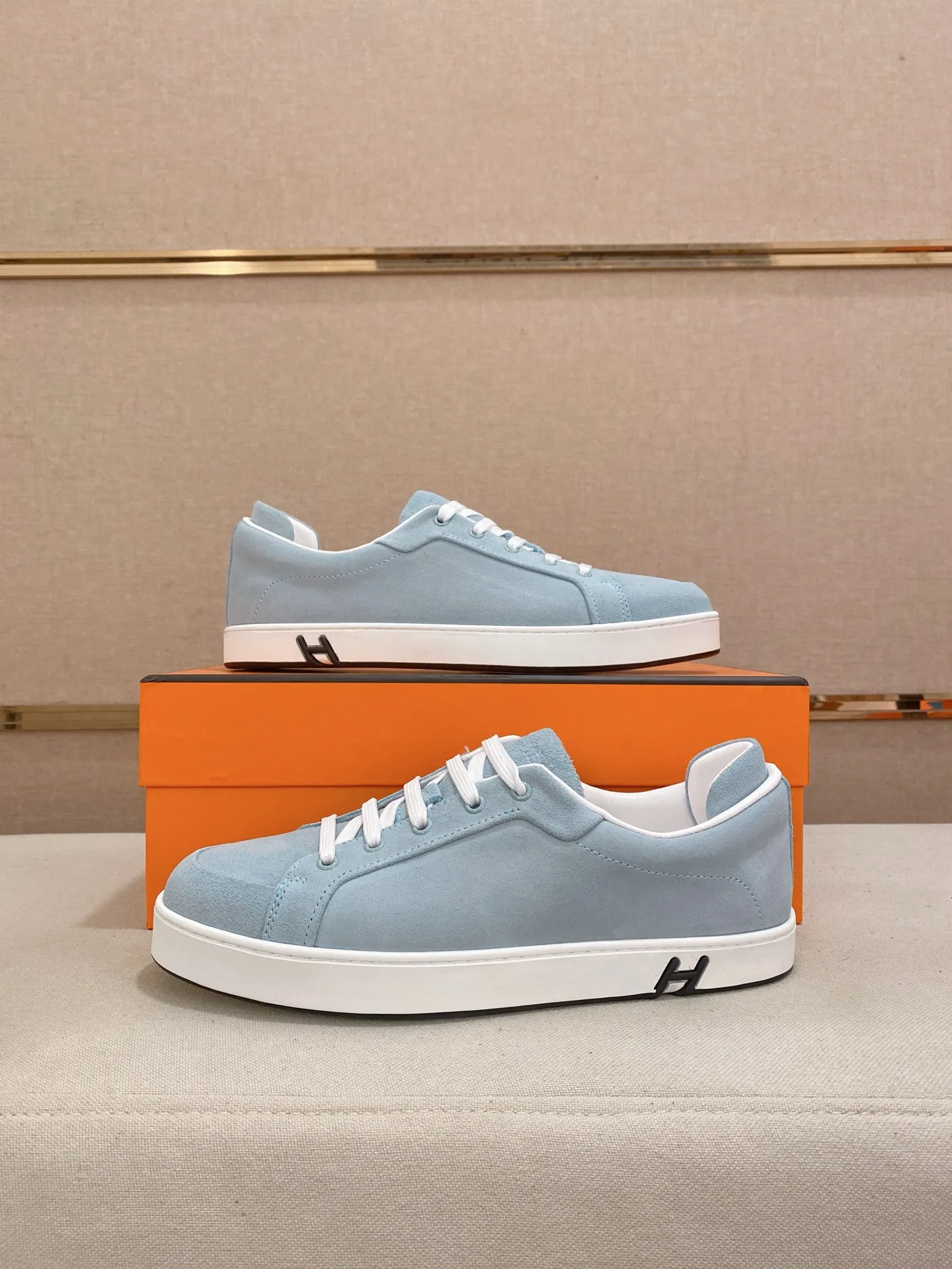 Men's clothing and shoes💰: 442💰《HERMES》【Classic original single version】Hermès; top 🔝purchase agent🔍🔍men's latest 🇺🇸 counter sales simultaneously, imported from Italy original ▲▲cowhide ▲▲ (high-end, nobility, class) ) Exquisite workmanship (Italian 🇮🇹 imported water-dyed 🐂 cowhide lining) sole: original sole provided by the original factory, ⚠️exclusive double-layer activity·TPR·rubber·combined molded outsole; super comfortable·wear-resistant·non-slip·environmental protection The real thing is more beautiful if you take the real thing (high quality, follow the order). You can enter and exit the counter at will * Number of yards: 38-44 (45 can be customized and cannot be returned or exchanged)